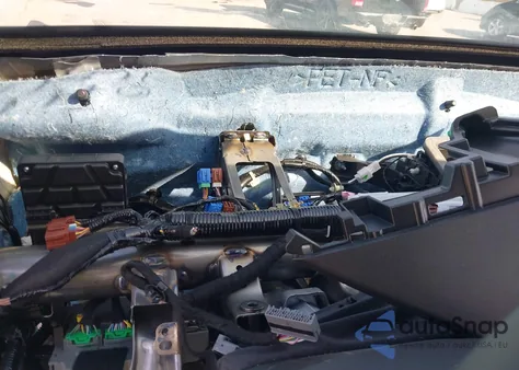 2024 Honda Hr-V из США, поврежденный, VIN 3CZRZ2H51RM768602